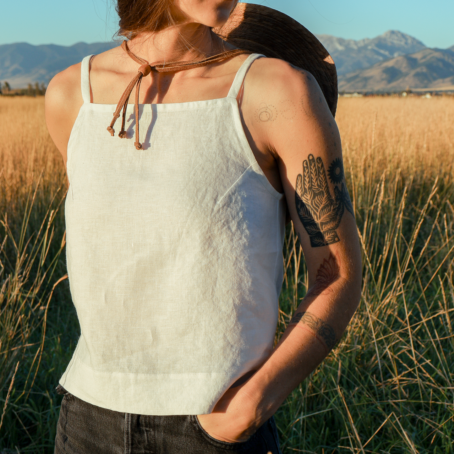 Broadlands Garden Tank White