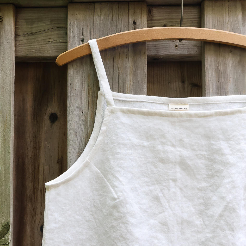 Broadlands Garden Tank White