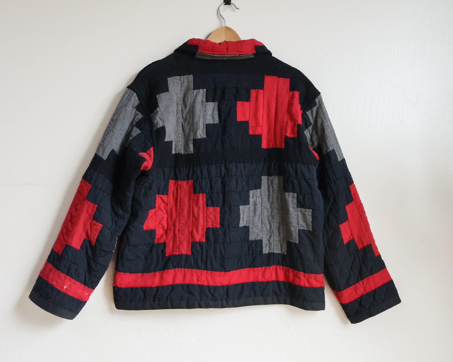 Homestead Quilt Coat - Black and Red Courthouse Steps - Small