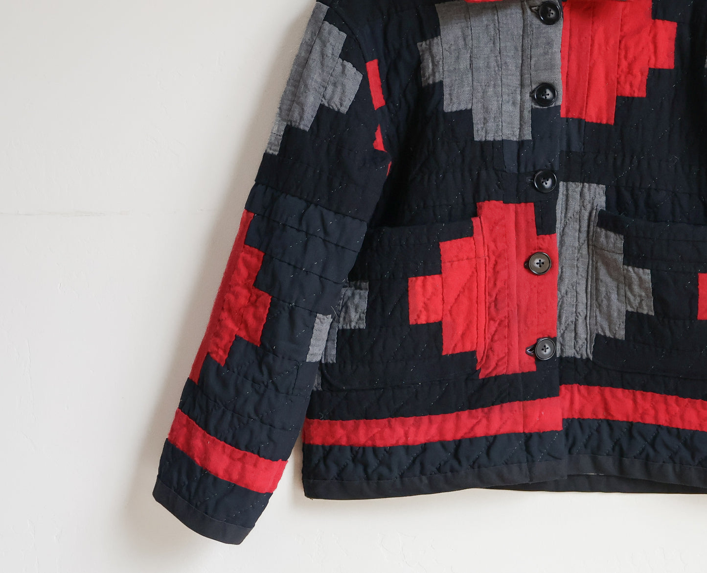 Homestead Quilt Coat - Black and Red Courthouse Steps - Small