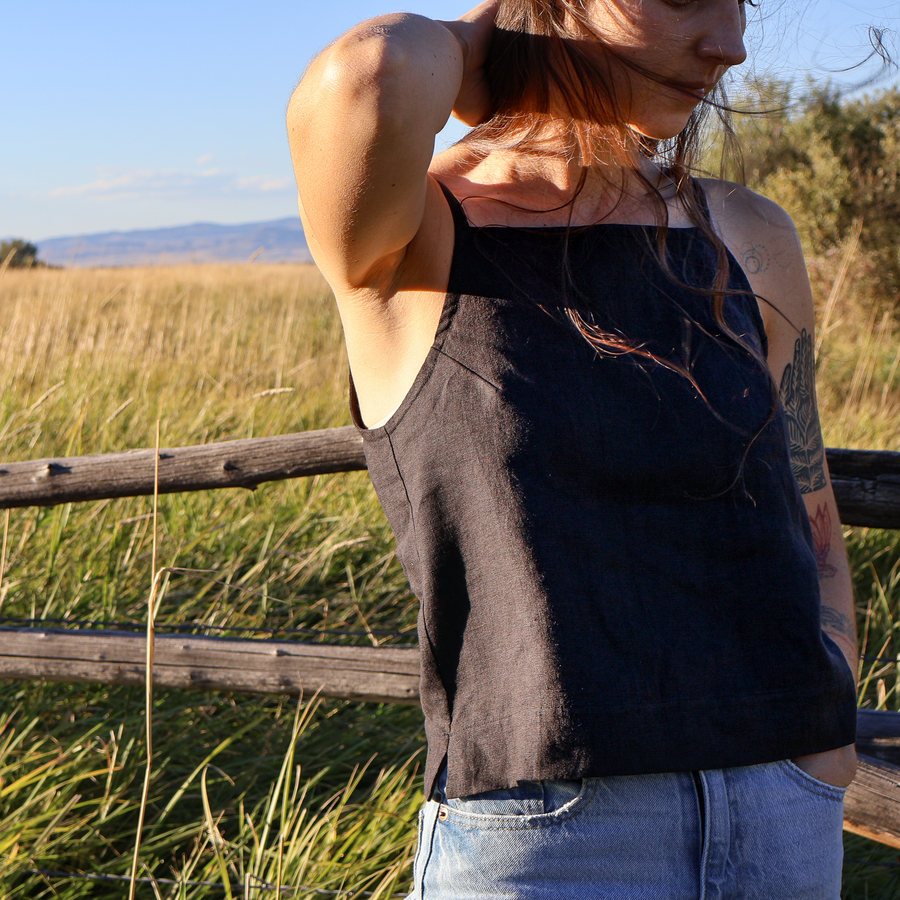 Broadlands Garden Tank Black